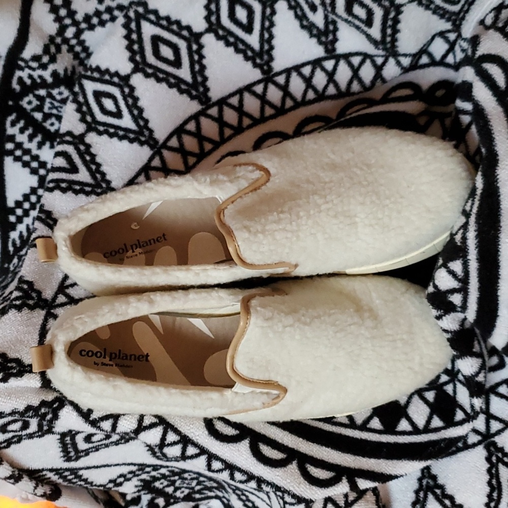 Cool Planet Shoes by Steve Madden Size 10 Wooly Dock Shoes Cosmo-S Off W…